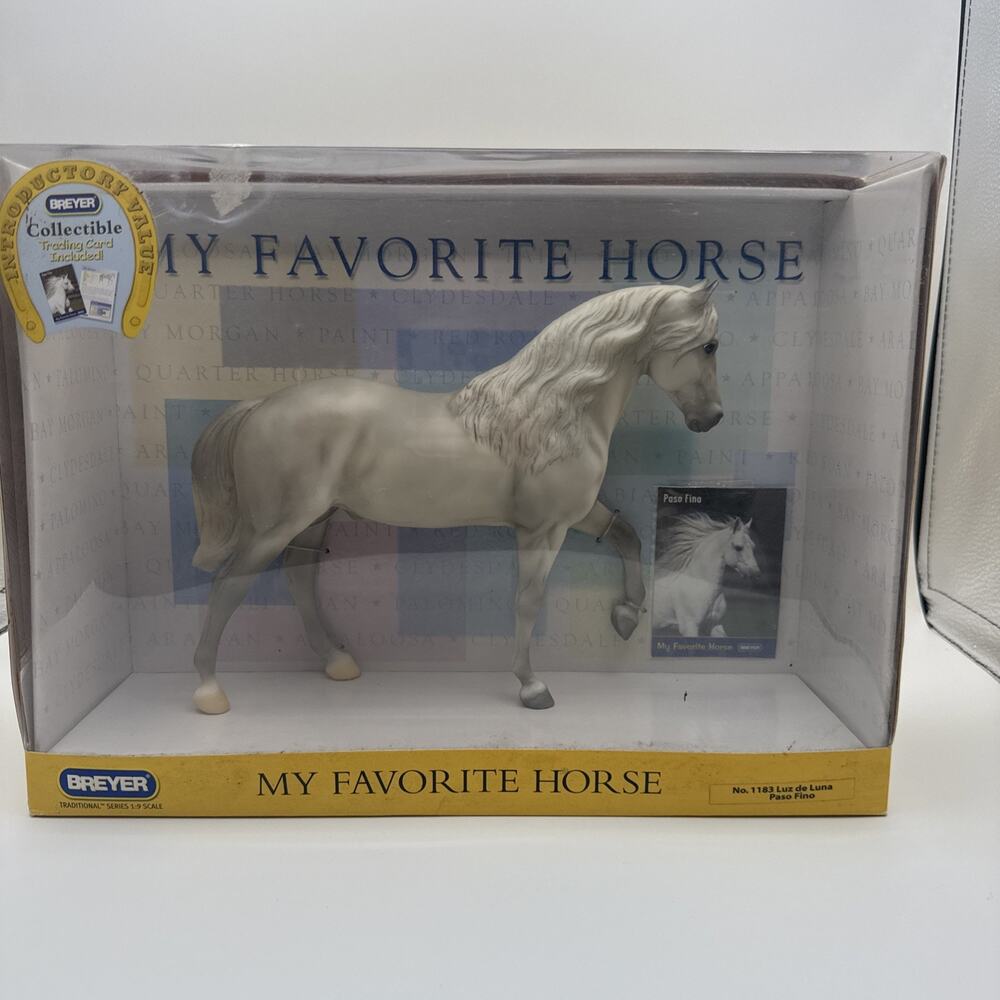 Breyer Traditional | Luz de Luna (Paso Fino) | Retired | 1183 | Horse Rare